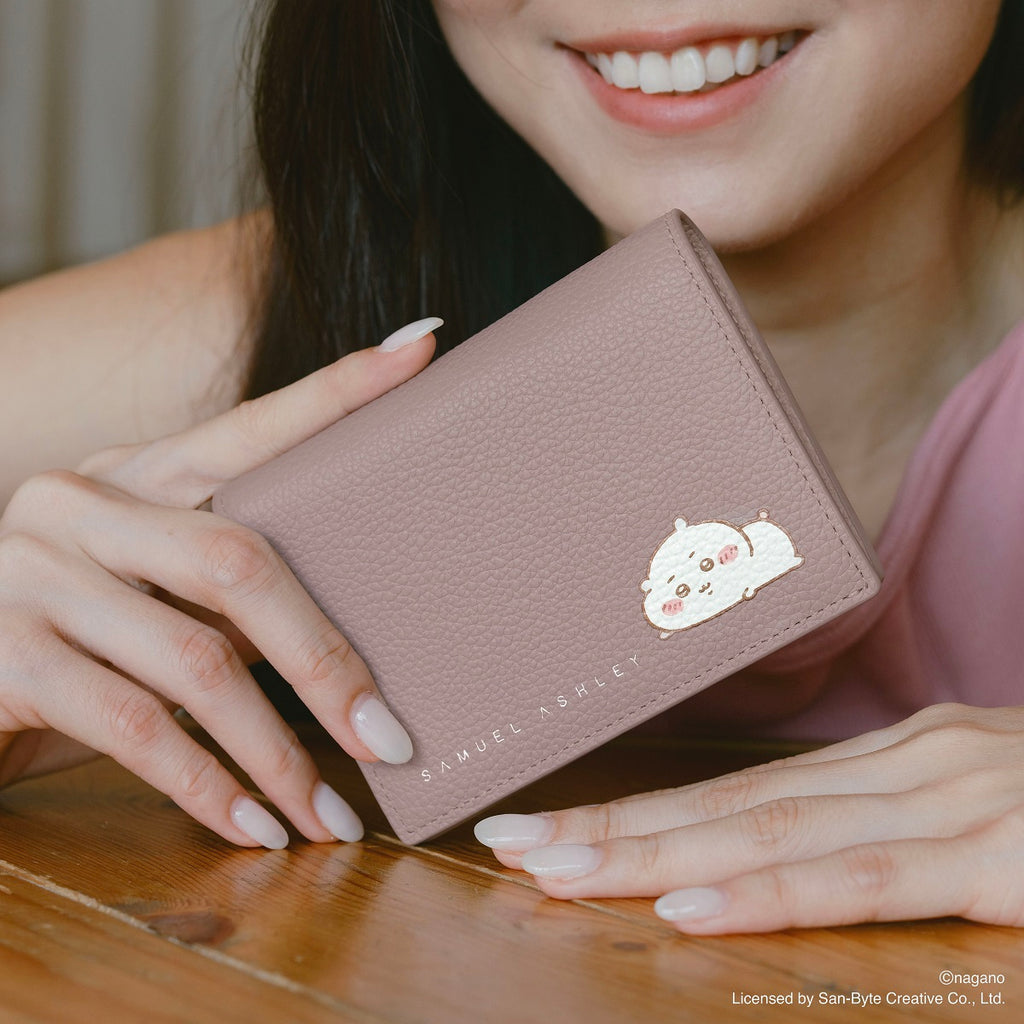 CHIIKAWA Bi-fold Leather Wallet in pink - Chiikawa - Samuel Ashley