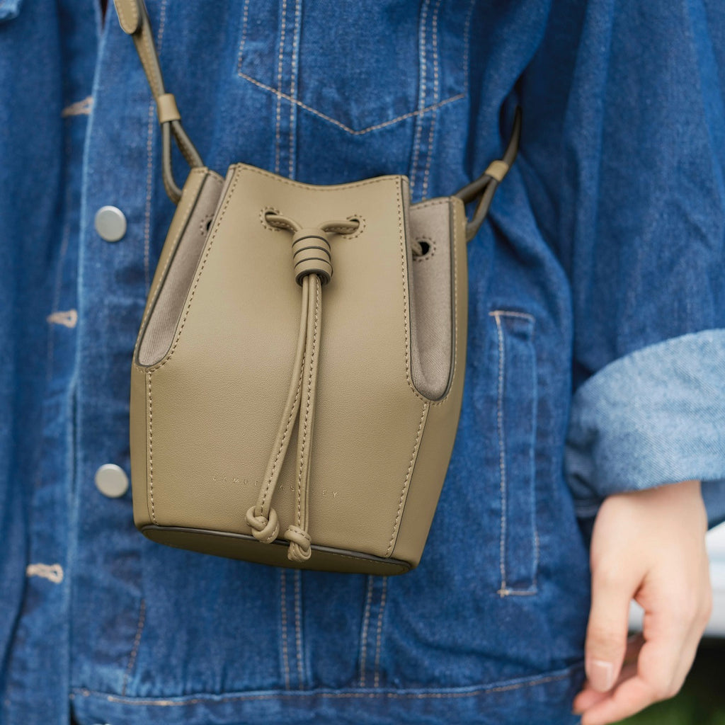Samuel Ashley - Mini Chantal Drawstring Leather Bag in light olive