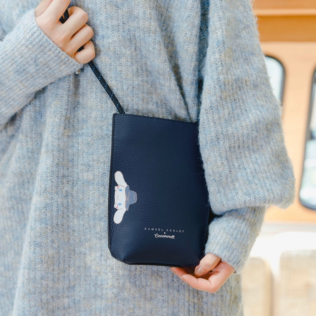 Samuel Ashley x Cinnamoroll Leather Phone Pouch in navy colour
