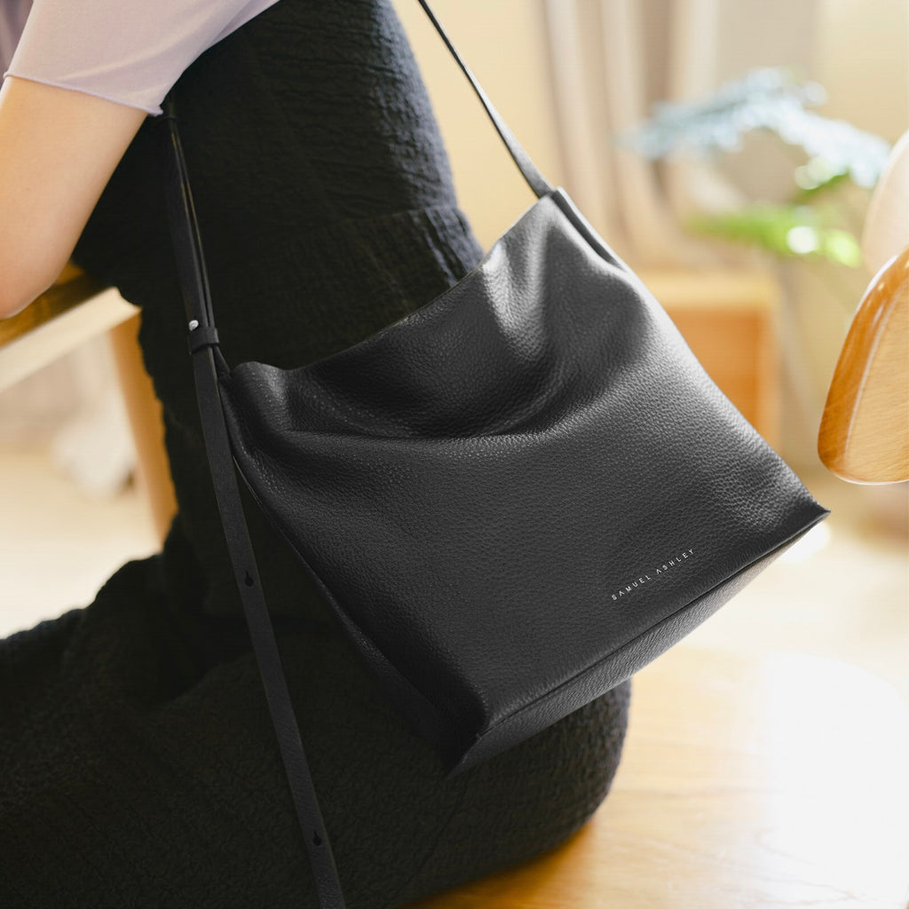Poppy Leather Crossbody Bag (Pebbled Black) - Samuel Ashley